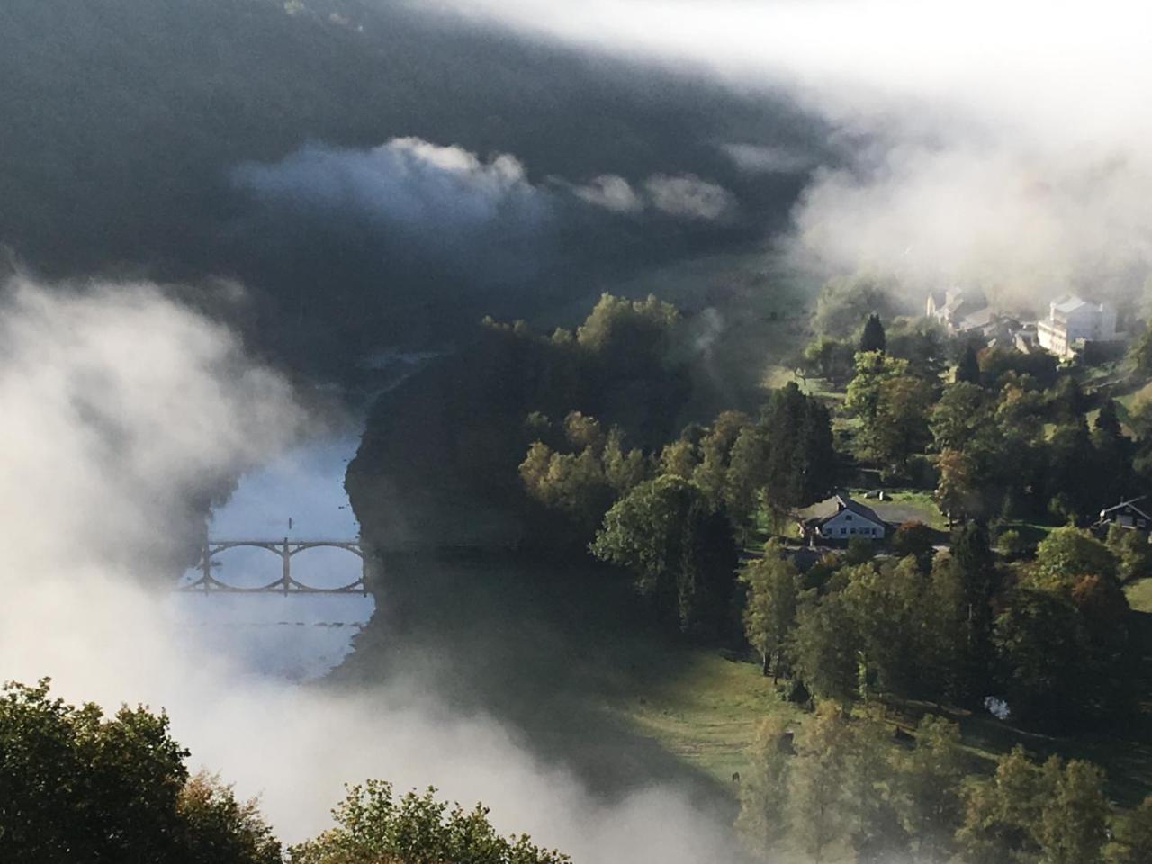 La Petite Passerelle A Mouzaive 瑟穆瓦河畔夫雷斯 外观 照片
